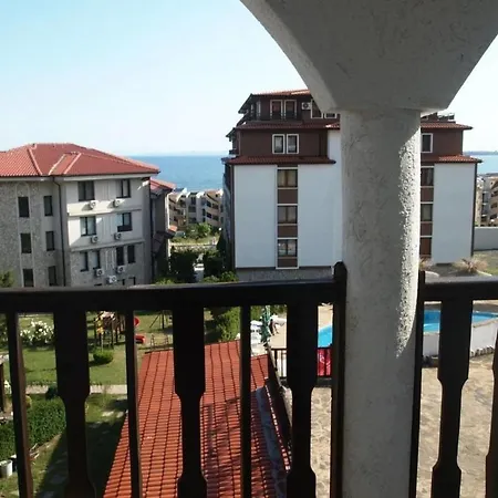 Sea View 2 Bed At Apartment *